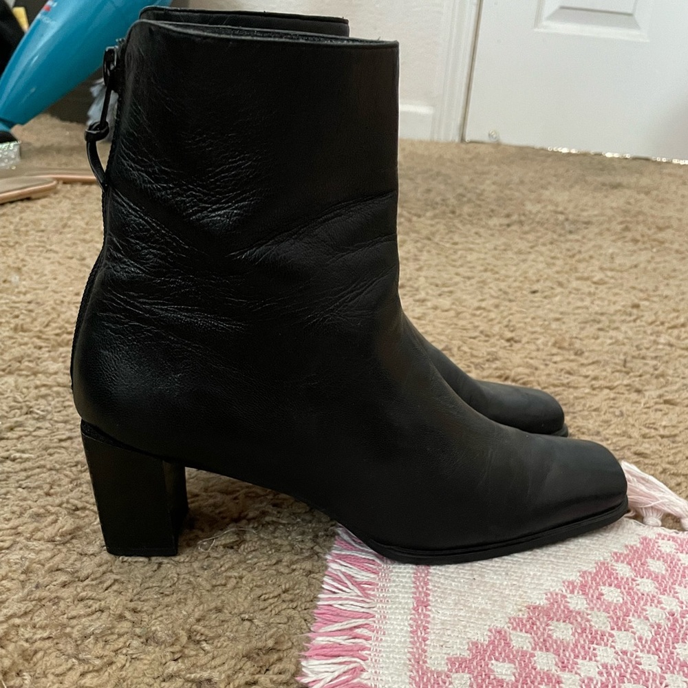 Stuart Weitzman luxury boots